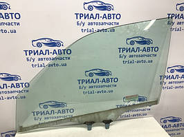 Скло дверей переднє ліве Suzuki