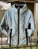 Дитячі утеплені демісезонні куртки на дівчинку, стильна осінка блакитна перламутрова лакова куртка 4-7 л.