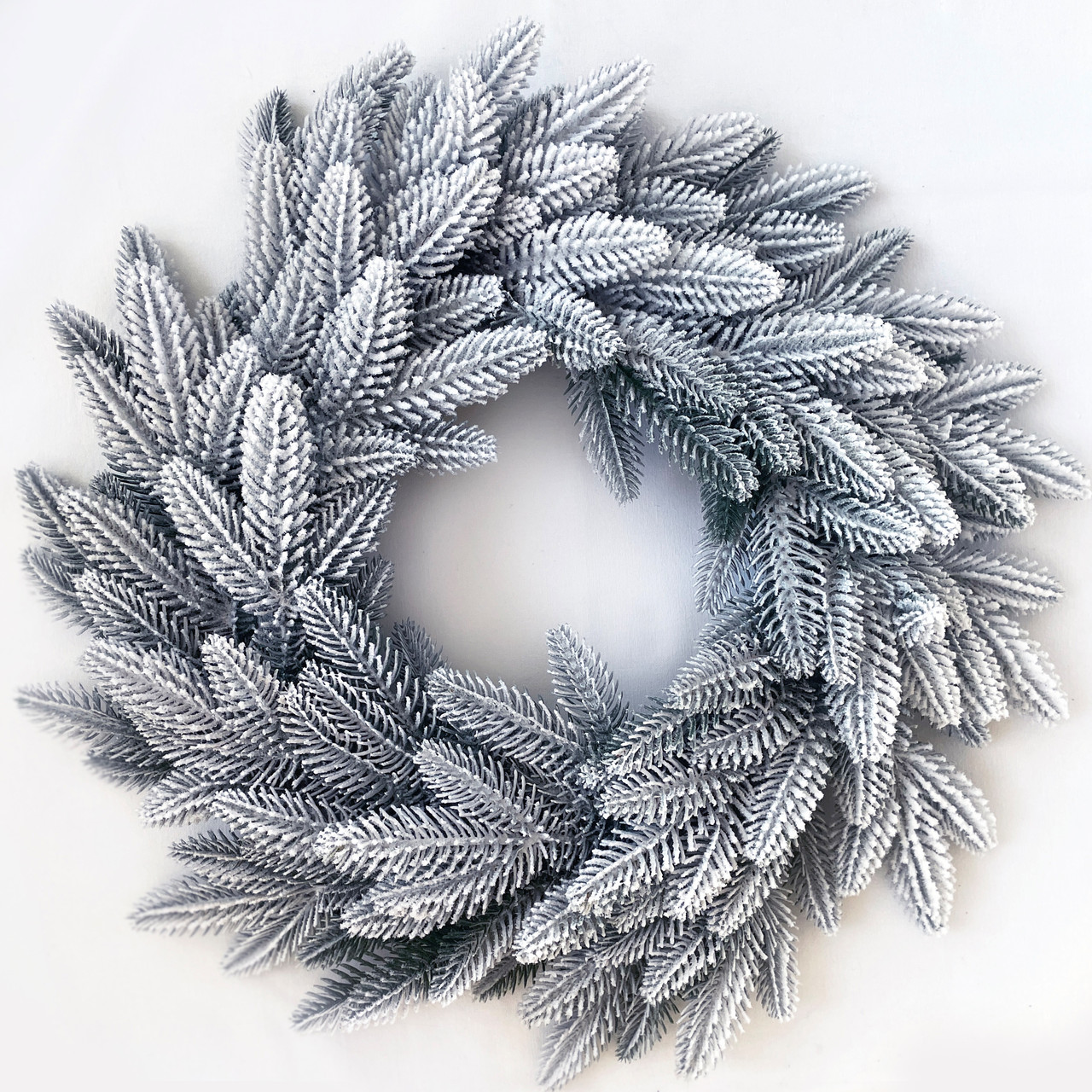 Вінки хвойні різдвяні Classic литі  d-50 см засніжений