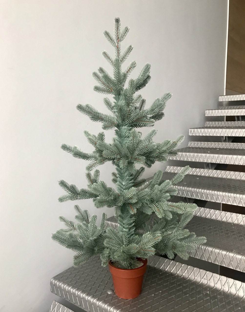 Ялинка Traditional лита в горщику 90 см блакитна, фото 1