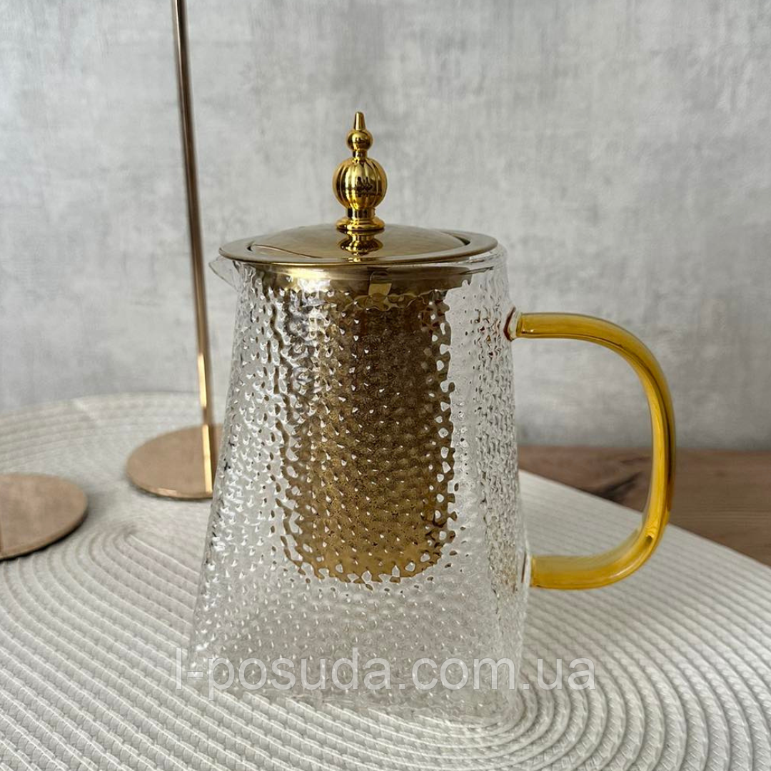 Скляний чайник для заварювання з позолоченою ручкою Піраміда з металевим позолоченим ситом 750 мл, фото 1