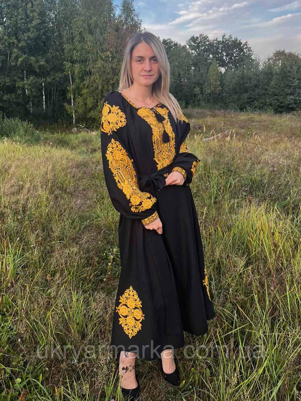 вишита сукня