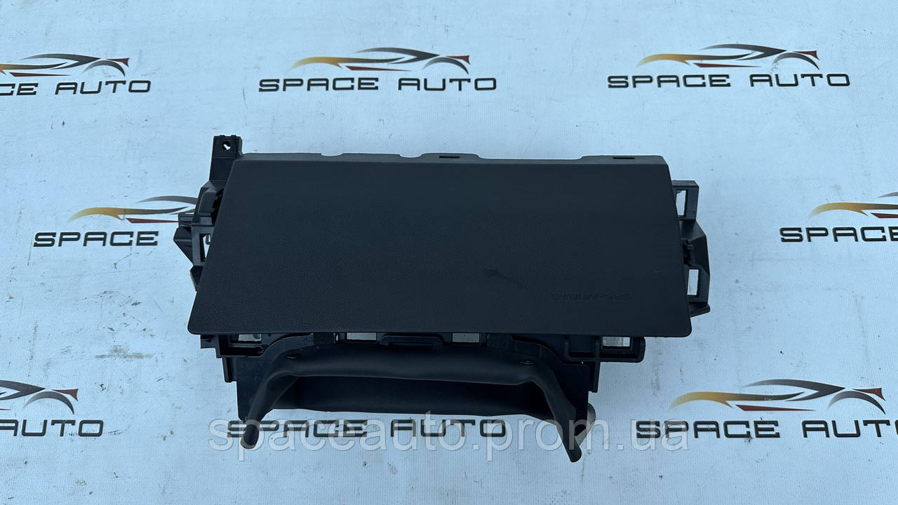 Подушка безопасности колен subaru outback кузов b16 . 2022 год пробег 8000 км б/у оригинал в наличии, фото 1