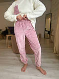 Комбінований теплий жіночий махровий домашній костюм-піжама рожево-молочний, фото 6