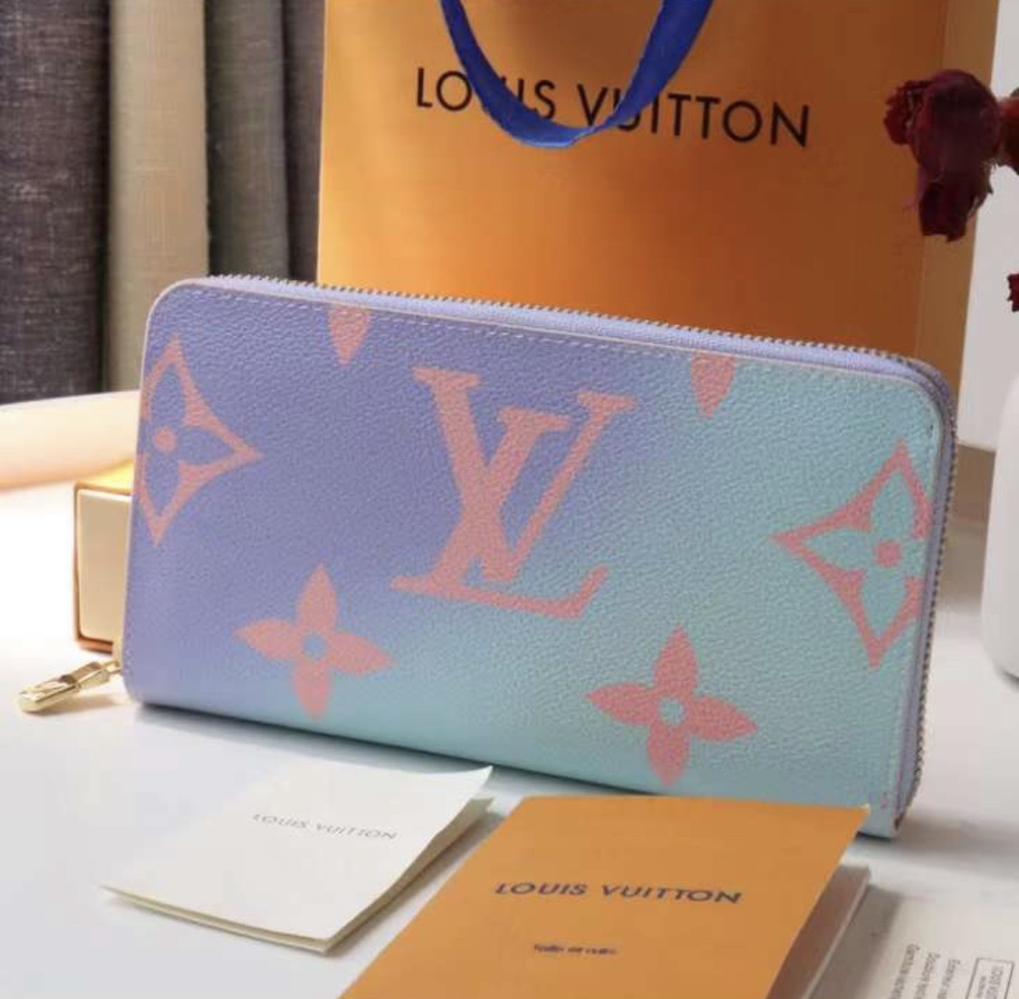 Жіночий брендовий гаманець LV (81340) Lux