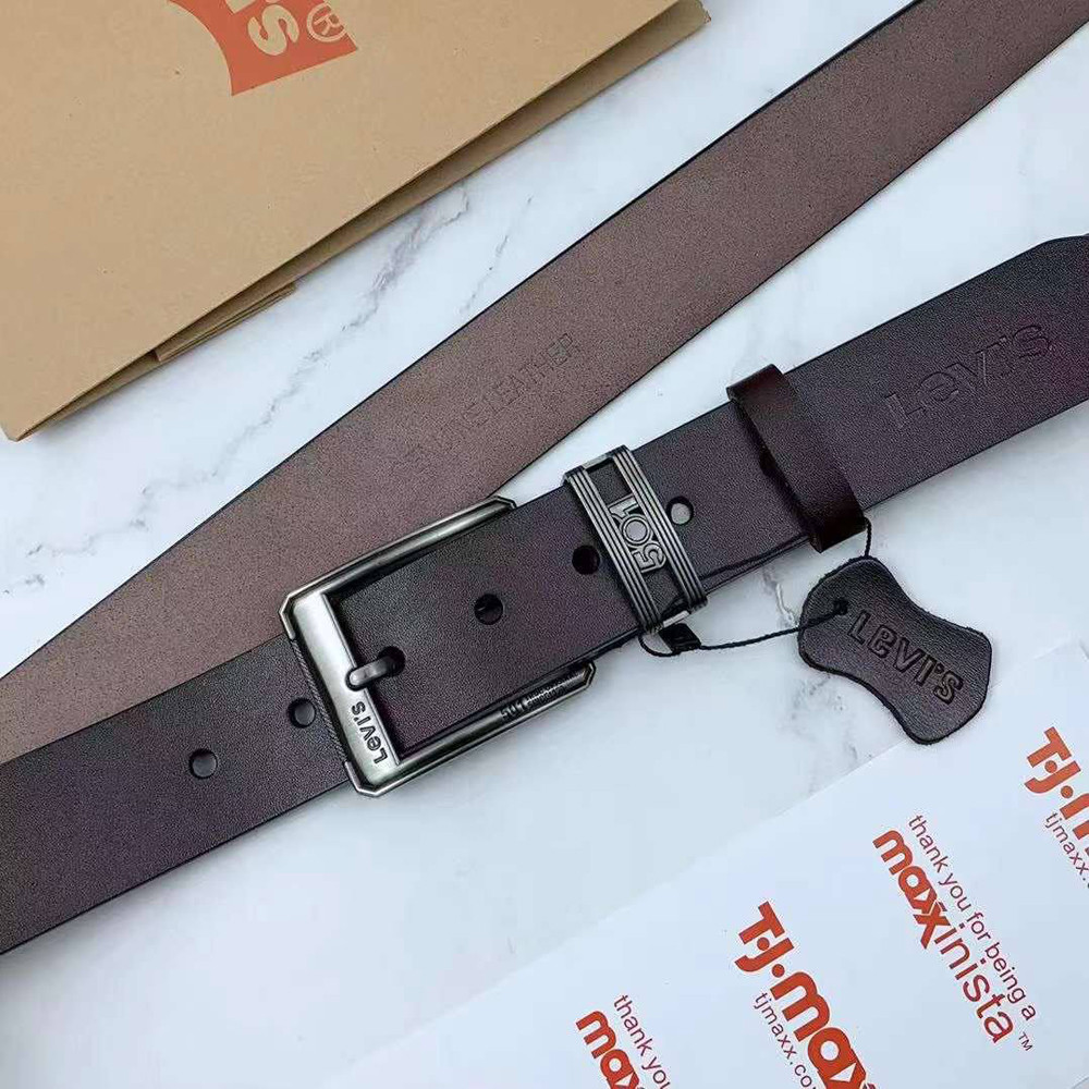 Чоловічий ремінь в подарунковій упаковці Levis (514)