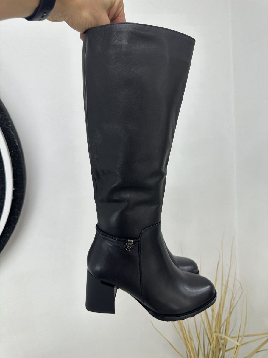 Зимові жіночі чоботи MyClassic F387-42BM-A01 Black шкіряні чорні 37