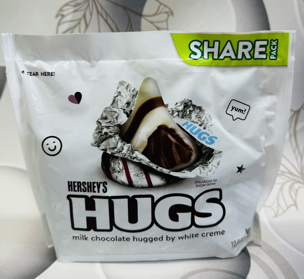 Цукерки Hershey´s Hugs Kisses шоколад з кремом