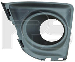 Решітка бампера TOYOTA COROLLA 13-16 (E18 EUR)