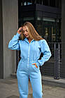 Жіночий зимовий комбінезон блакитний утеплений на флісі з капюшоном, фото 4