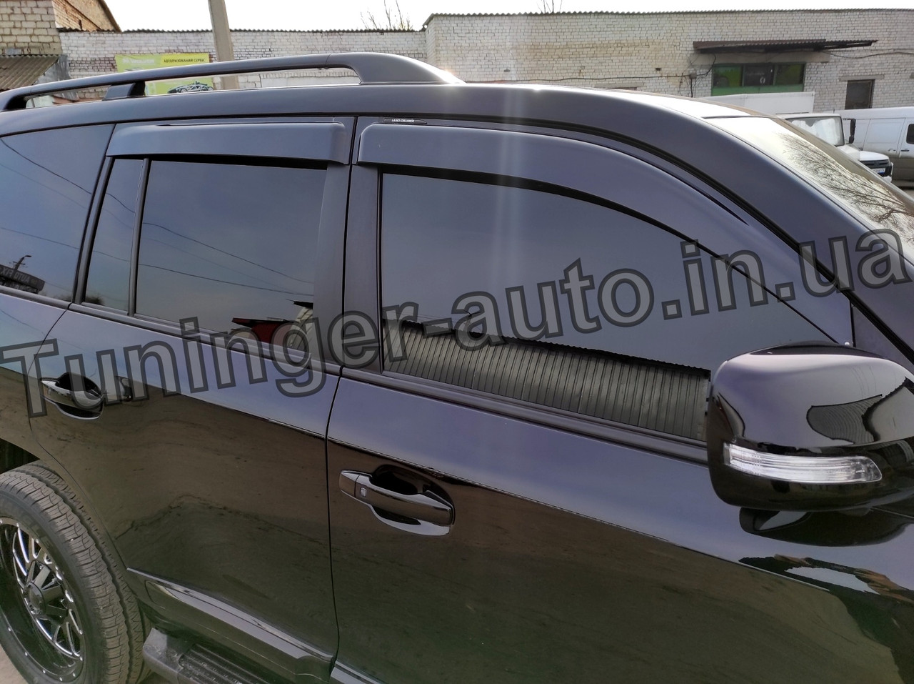 Дефлектори вікон (вітровики) Toyota Land Cruiser 200 2008-2021 (ATM/Тайван)