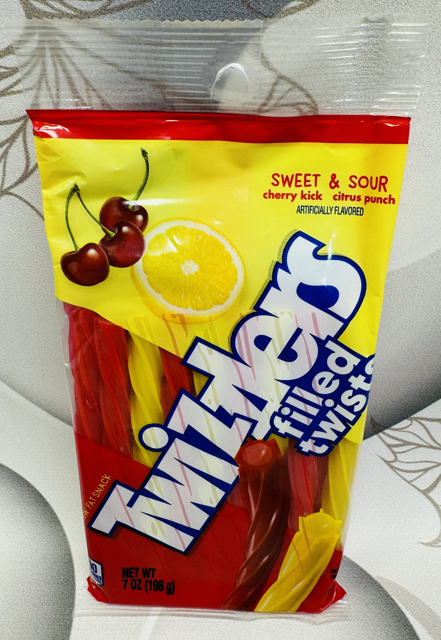 Довгі желейки Twizzlers з начинкою всередині Вишня і лимон