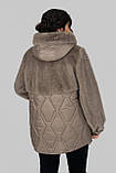 Жіноча комбінована шуба зі штучного хутра та стьобаної тканини з капюшоном у кольорі капучіно Шанталь, фото 6