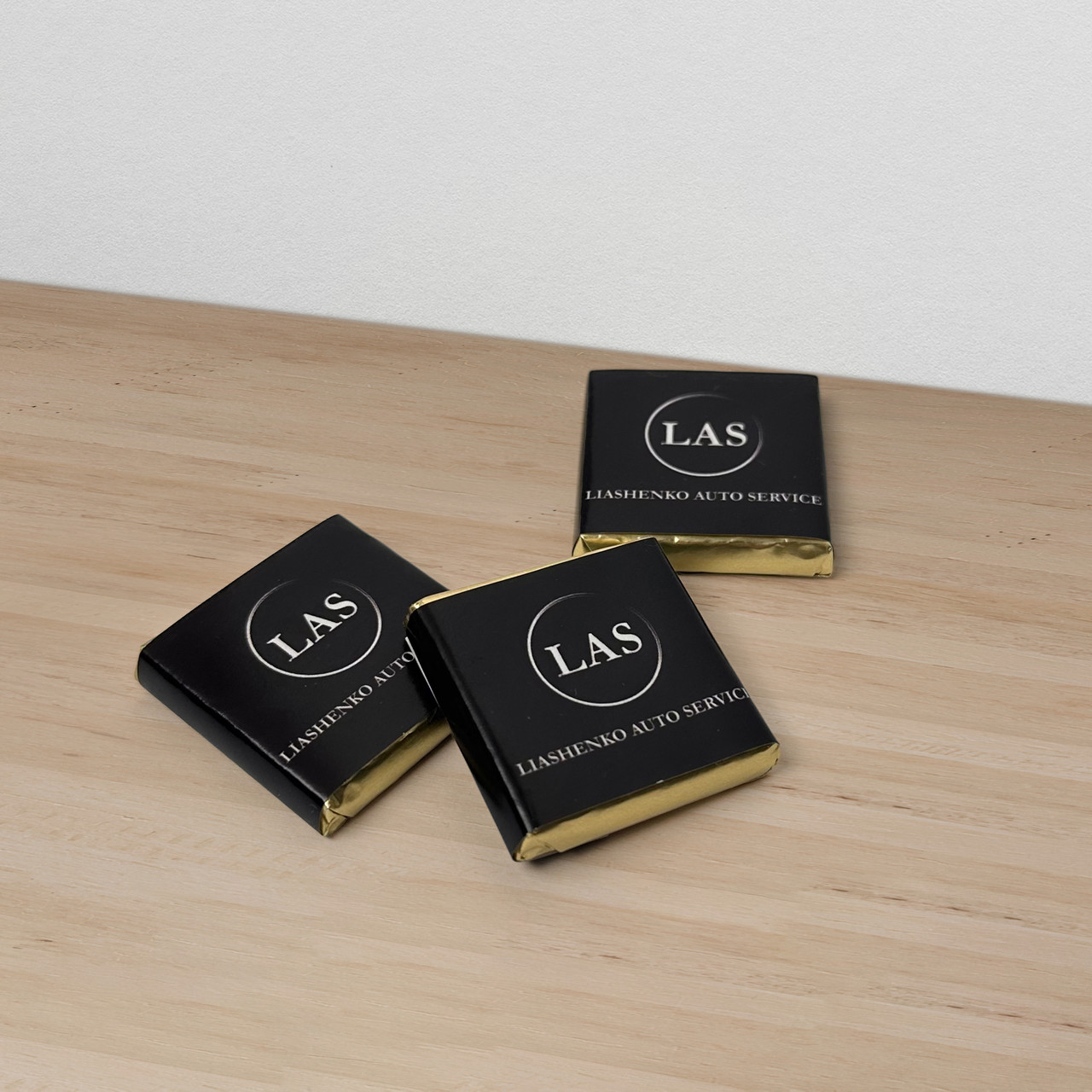 Молочний преміум шоколад з логотипом для юридичних фірм 6 г 100 шт., фото 1