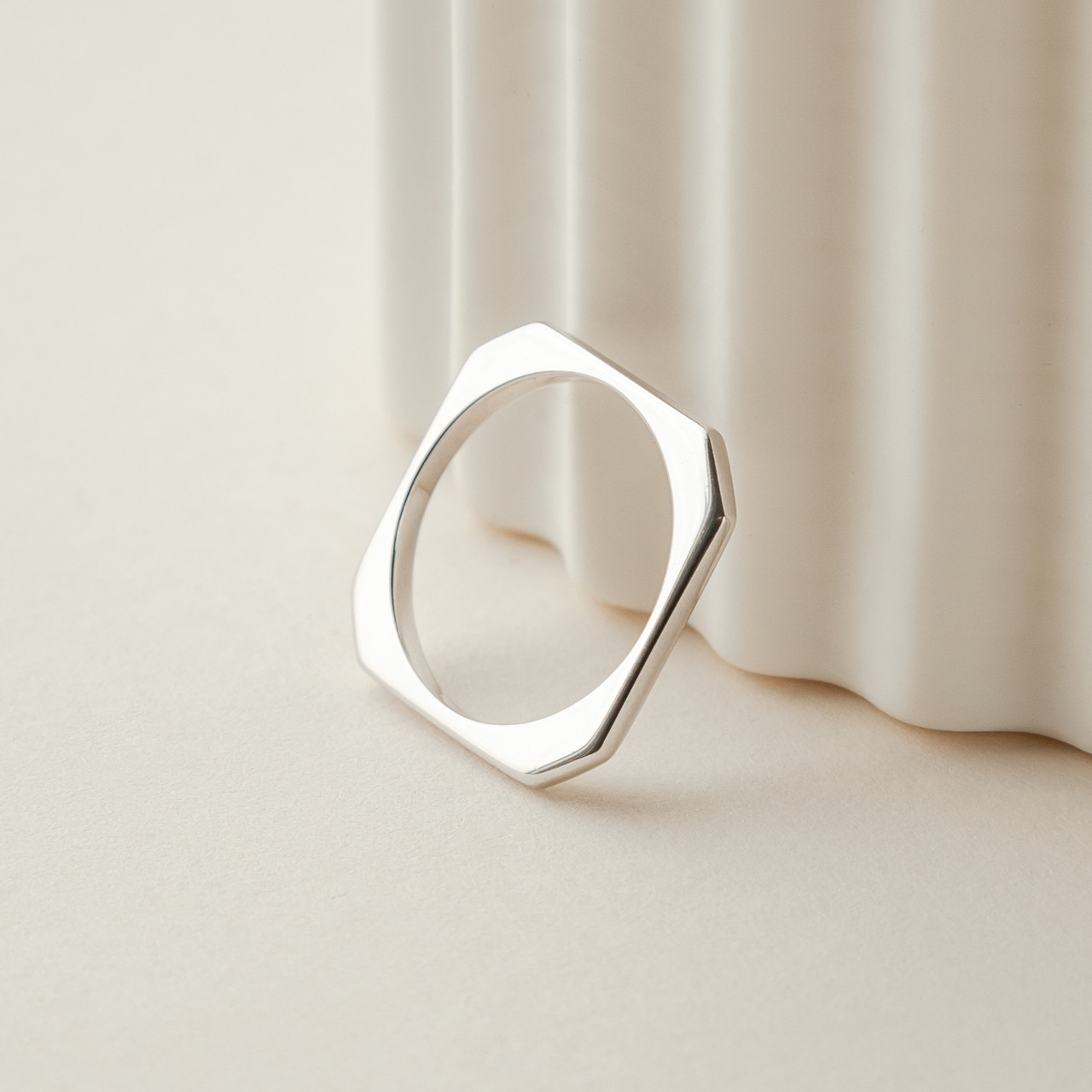 Срібна каблучка тонка Квадратна форма гладка без каменів, фото 1