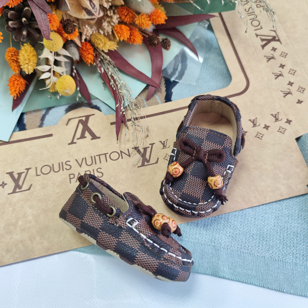Пінетки мокасини Louis Vuitton для новонароджених