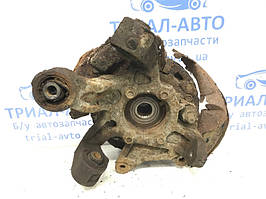 Цапфа задня ліва зі маточиною Suzuki