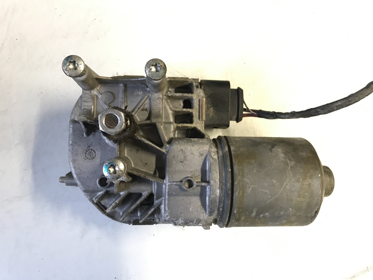 Моторчик склочисника Volkswagen Golf V Jetta Passat B6 1K1955119C 0390241937