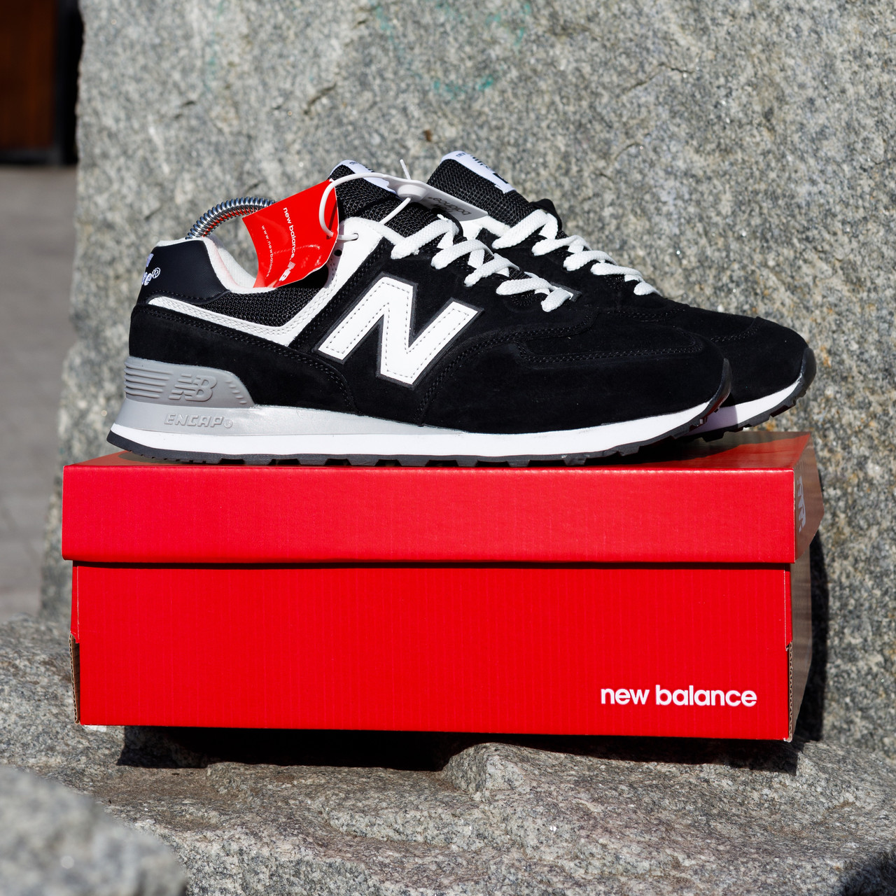 РОЗПРОДАЖ Чоловічі Кросівки New Balance 574 чорні з білою N, закриті