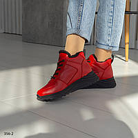 Жіночі зимові кросівки червоного кольору 38