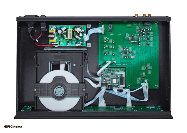 Magnat MCD 550 - CD програвач