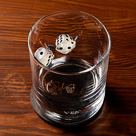 Склянка з гральною кісткою 250 мл Кубик в келиху для віскі.