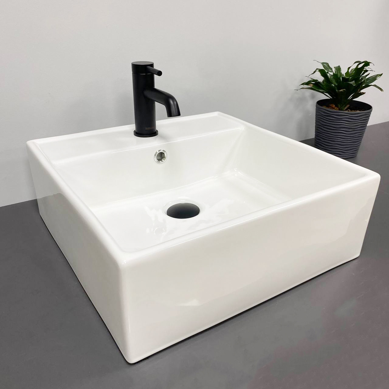 Умивальник (раковина) VBI TERAMO WHITE накладний підвісний, фото 1