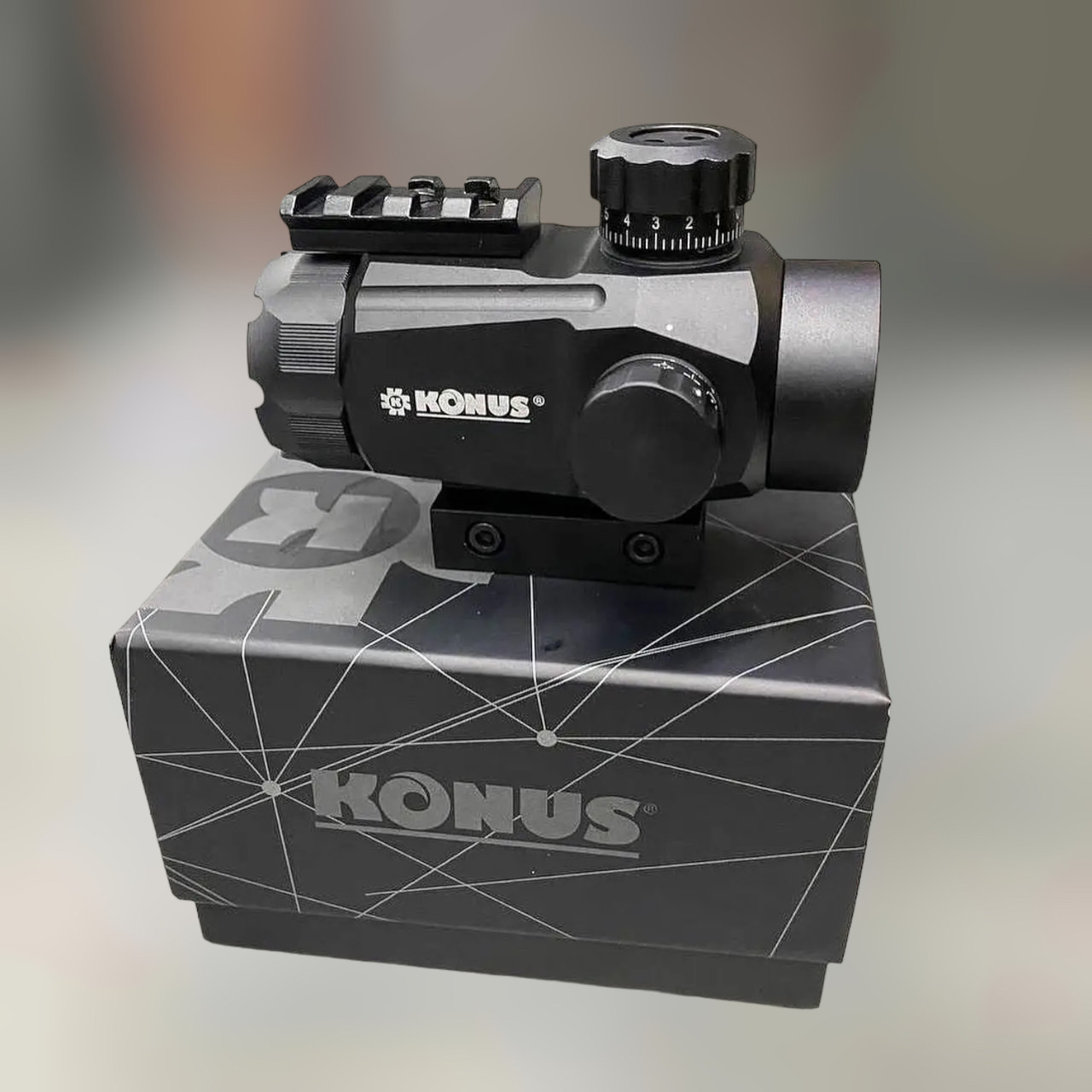 Приціл коліматорний KONUS KONUSIGHT 1x35 (4МОА), кріплення: на планку Вівер/Пікатінні (7/8”), ластівчин хвіст