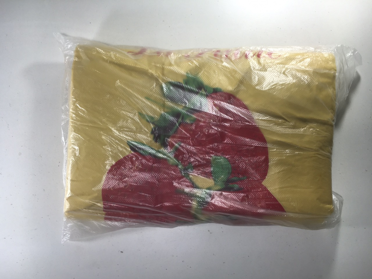 Пакет майка "Три полуниці" Кривий Ріг (30+2x8x55) (уп.100шт)