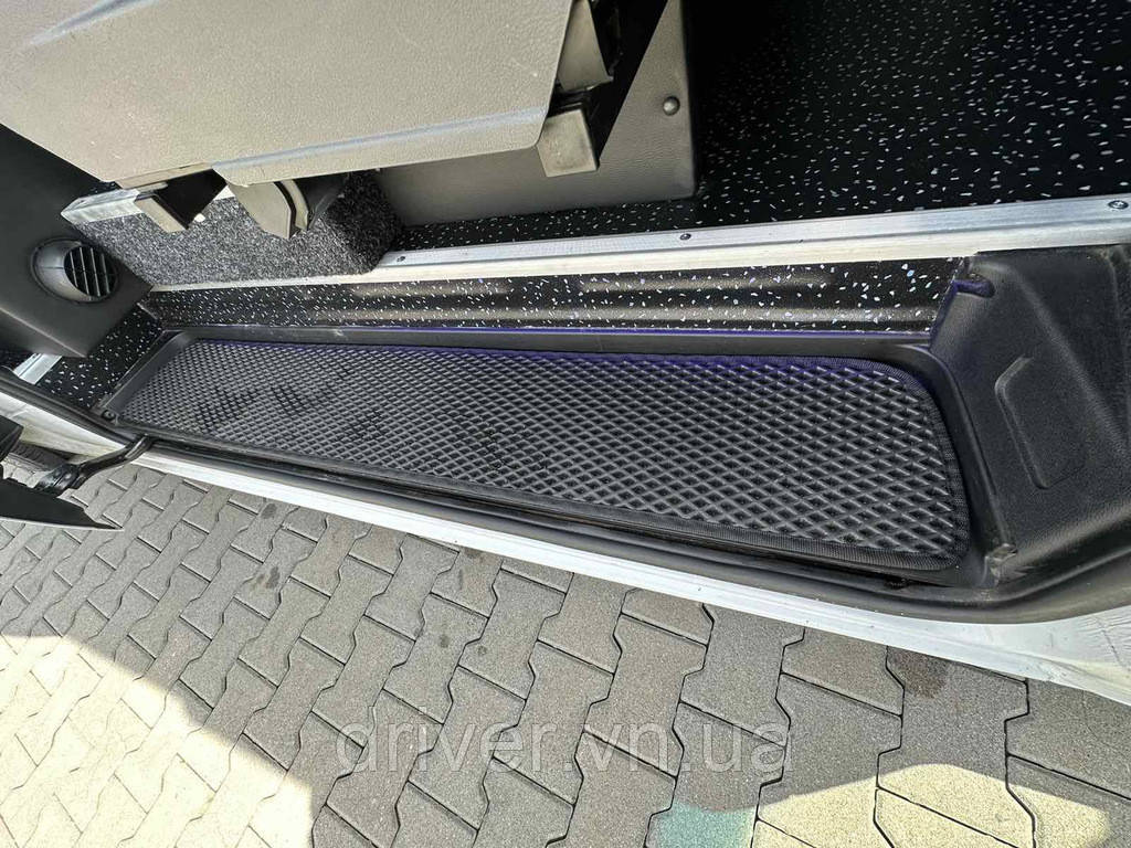 Полиуретановые коврики на пороги EVA (черные) 3шт для Mercedes Sprinter W907/W910 2018- гг