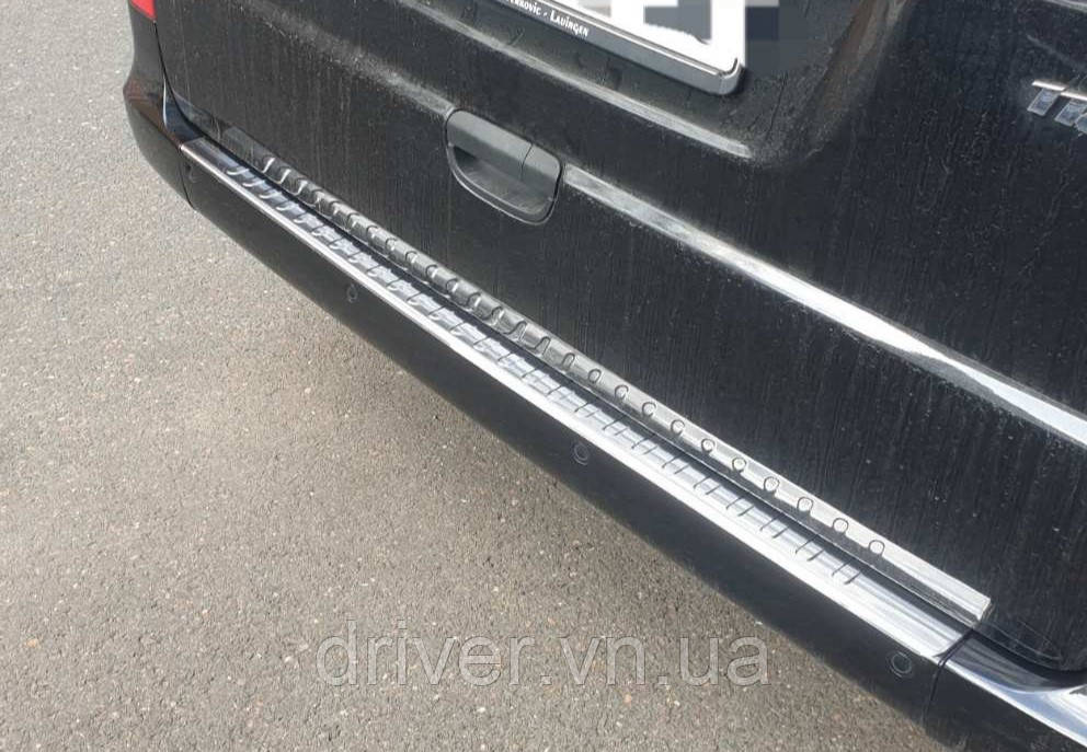 Накладка на задний бампер с загибом (Carmos V2, нерж) для Mercedes Viano 2004-2014 гг