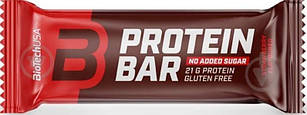 Протеїновий батончик BioTech Protein Bar 70 g полуниця