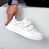 Білі шкіряні базові жіночі кеди на липучках колір на вибір, фото 2