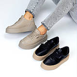 Чорні шкіряні кеди крипери з перфорацією на потовщеній бежевій підошві, фото 10