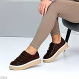 Універсальні замшеві кеди на липучках колір шоколад у стилі спорт-шик, фото 9