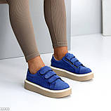 Яскраві замшеві сині кеди на липучках у стилі спорт-шик, фото 8