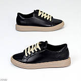 Чорні прошиті шкіряні кеди натуральна шкіра на бежевій підошві, фото 2