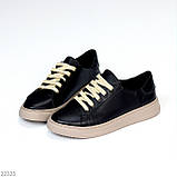 Чорні шкіряні прошиті кеди натуральна шкіра на бежевій підошві, фото 4