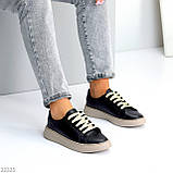 Чорні шкіряні прошиті кеди натуральна шкіра на бежевій підошві, фото 5