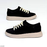 Чорні замшеві прошиті кеди натуральна замша на бежевій підошві, фото 3