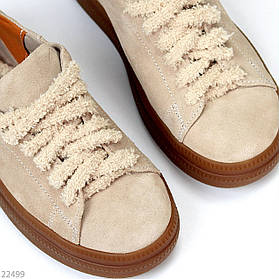 Крутезні бежеві кеди натуральна замша на плюшевій шнурівці