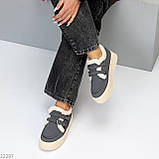 Сірі замшеві теплі автоледі з опушкою на потовщеній підошві, фото 5