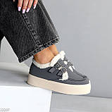 Сірі замшеві теплі автоледі з опушкою на потовщеній підошві, фото 9