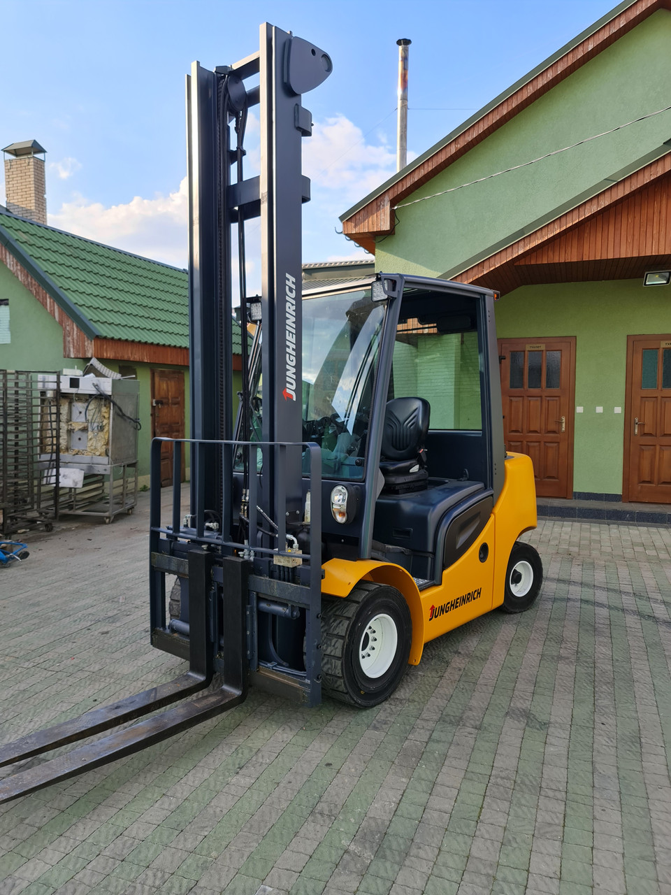 Кара Вилковий навантажувач Jungheinrich Diesel 3,5т підіймає