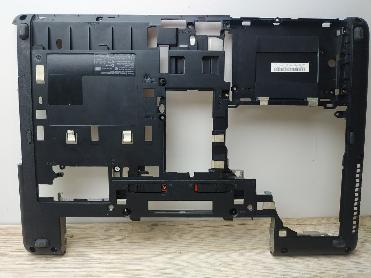 HP ProBook 640 G1 645 G1 Корпус D (нижня частина корпусу) 4A б/у, фото 1