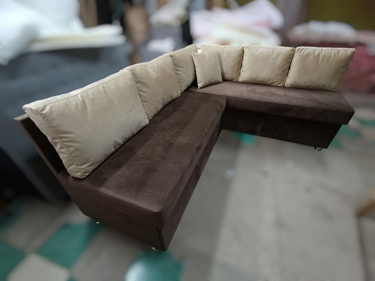 Кухонний куточок «Прометей» із вирізом під газову трубу на кухні пружиний блок