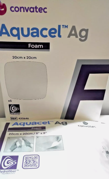 Convatec Aquacel Ag Foam Pad 8 x 8 with20 х 20 см – пов’язка зі сріблом, на пінній основі, адгезивна (1 шт.)