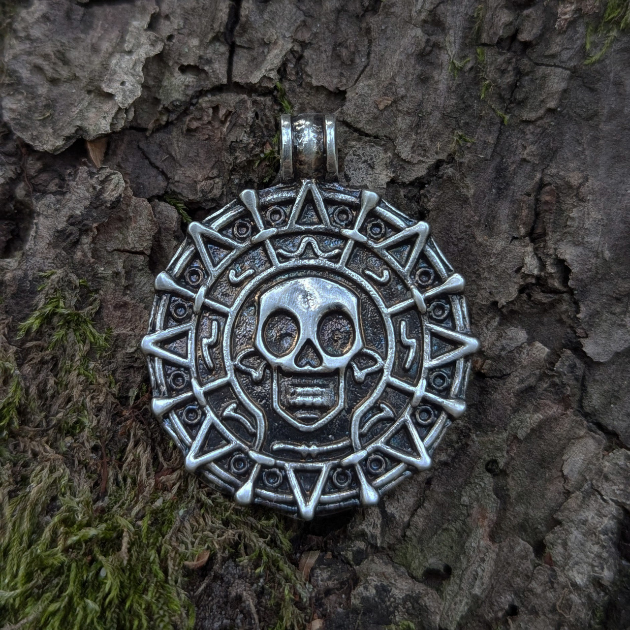 Монета піратська