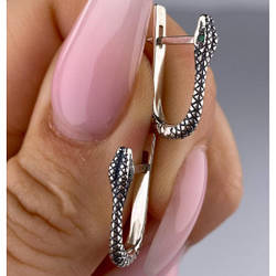 Срібні сережки з фіанітами в формі змії в чорнінні (1,9 см) РН-040