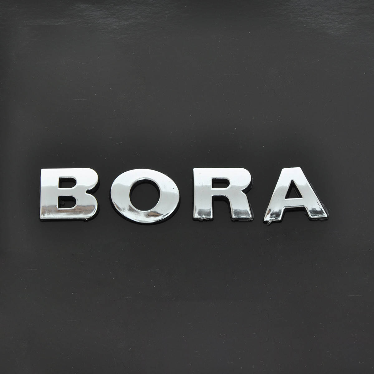 

Эмблема - надпись "BORA" (раздельная надпись) скотч 115х25 мм 1997-2004 (5671)